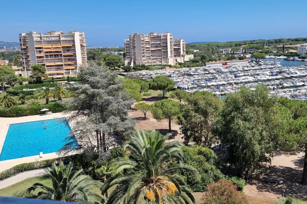 Studio Avec Vue Sur Marina Et Mer - 2 Adultes Et 1 Enfant Maximum Mandelieu La Napoule Bagian luar foto